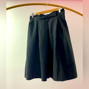 Retro black skirt with bow